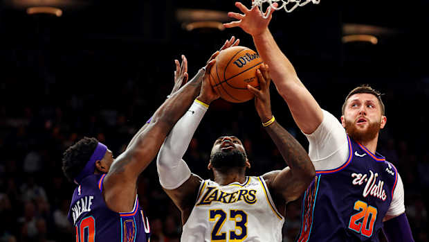 lebron james royce o'neale jusuf nurkic lakers suns